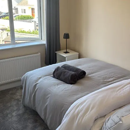 Deel Manor شقة
